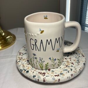 Rae Dunn Grammy coffee/tea mug